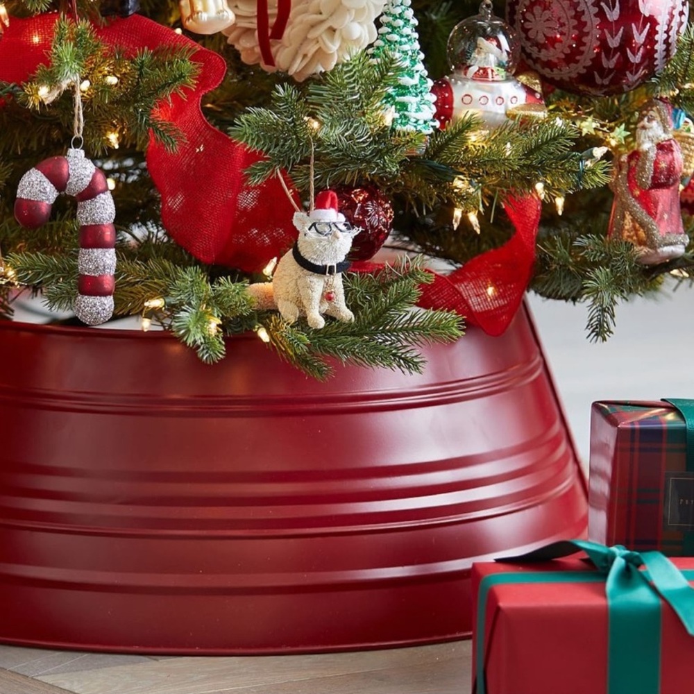 Pottery Barn Metal Tree Collar 🎄 - never used.